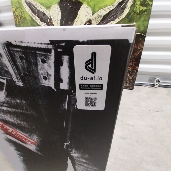 BE@RBRICK IS A UNIQUE VINYL TOY, ITS FERVENTLY DESIRED. EACH ITEM IS PRICED. ASK - Picture 9 of 16